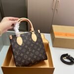 Louis Vuitton Sac Plat BB Monogram Brown 22Cm M46265 - Image 3