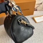 Louis Vuitton Speedy Bandoulière 25 Black 25Cm M26486 - Image 4