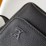 Louis Vuitton Boarding Messenger Black 24Cm M15265 - Image 6