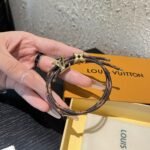 Louis Vuitton Lv Bloom Bracelet Monogram Brown M8416Z - Image 5