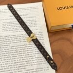 Louis Vuitton Lock Me In Love Bracelet Monogram Brown M4264Z - Image 5