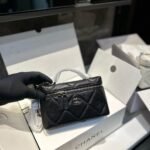 Chanel Long Vanity With Chain Grained Shiny And Gold Tone Metal Black 19Cm Ap4933 B22105 94305 - Image 2