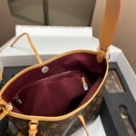 Gift Set: Louis Vuitton Carryall Pm Bag Monogram Canvas With Card Wallet And Dragonne Keychain - Image 9