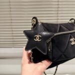 Chanel Clutch With Chain Velvet Effect Nylon And Gold Tone Metal Black 21Cm Ap4771 B21406 94305 - Image 5