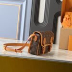 Louis Vuitton Satchel Wearable Wallet Monogram Brown 19Cm M26805 - Image 3