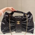Chanel Maxi Bow Bag Shiny And Gold Tone Metal Black 51Cm - Image 3