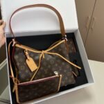 Gift Set: Louis Vuitton Carryall Pm Bag Monogram Canvas With Card Wallet And Dragonne Keychain - Image 2