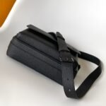 Louis Vuitton Boarding Messenger Black 24Cm M15265 - Image 4