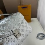 Louis Vuitton Pochette Métis Silver 25Cm - Image 3