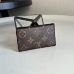 Louis Vuitton 6 Key Holder Brown 10Cm M62630 - Image 4