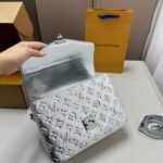 Louis Vuitton Pochette Métis Silver 25Cm - Image 9