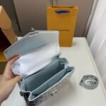 Louis Vuitton Pochette Métis Silver 25Cm - Image 8