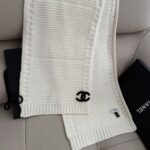Chanel Cashmere Knit Scarve White - Image 3