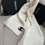 Chanel Cashmere Knit Scarve White - Image 5