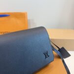 Louis Vuitton Takeoff Messenger PM Black 22Cm M24769 - Image 3