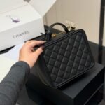 Chanel CC Filigree Medium Vanity Case Black 21Cm - Image 6