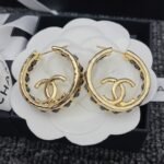 Chanel Gold Toned Metal With Cc Logo - Image 4