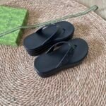 Gucci Tarifa Rubber Platform Flip Flops Black - Image 3