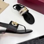 Gucci Women’s Thong Sandal With Horsebit Black 834431 Aaezj 1072 - Image 5