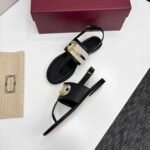 Gucci Women’s Thong Sandal With Horsebit Black 834431 Aaezj 1072 - Image 3