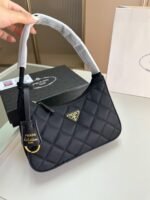 Prada Contenitore Maniglia Tessutu Nylon Quilted Shoulder Bag Black 21Cm - Image 5