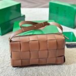 Bottega Veneta Brick Cassette Intreccio Leather Shoulder Bag Brick 28Cm - Image 2