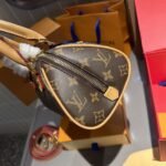 Louis Vuitton Tote Ribera Monogram 23Cm - Image 4