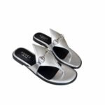 Gucci Women’S Thong Sandal With Horsebit Silver