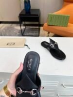 Gucci Women’S Thong Sandal With Horsebit Black - Image 2