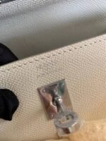Hermes Kelly 28 Epsom Light Beige 28Cm Silver Hardware - Image 4