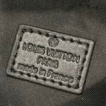 Louis Vuitton S Lock Messenger Gray Monogram 22Cm - Image 2