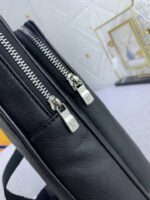 Louis Vuitton Avenue Nm Crossbody Bag Black 31Cm M30971 - Image 5