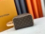 Louis Vuitton Trousse Toilette Locker Dopp Kit 23Cm M83112 - Image 3