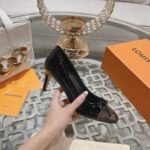 Louis Vuitton Blossom Pump Black - Image 5