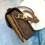 [Super Vip 1:1] Louis Vuitton Pochette Métis Monogram Reverse Canvas 25Cm M44876 - Image 4