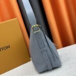 Louis Vuitton Carryall PM Pale Blue 29Cm - Image 5