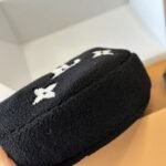 Louis Vuitton Over The Moon Bag Monogram Giant Teddy Fleece Black 28Cm - Image 6