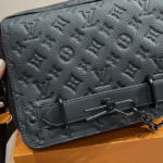 Louis Vuitton Steamer Messenger Black Taurilon Monogram 23Cm M57307 - Image 3