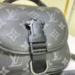 Louis Vuitton Quest Messenger Black 18Cm - Image 5