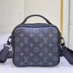 Louis Vuitton Quest Messenger Black 18Cm - Image 6