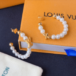 Louis Vuitton My Lv Pearl Earrings Gold M01988 - Image 6
