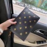 Gucci Bee Star Leather Clutch Black 28Cm 495066 Dj2Kt 8474 - Image 3