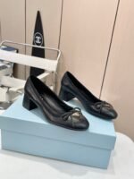 Prada Triangle Logo Bow Pump In Black - Image 7