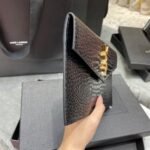 Saint Laurent Uptown Pouch In Crocodile Embossed Shiny Leather Gold Black 27Cm 565739Dnd0J1000 - Image 7