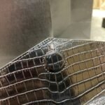 Saint Laurent Uptown Pouch In Crocodile Embossed Shiny Leather Gold Black 27Cm 565739Dnd0J1000 - Image 5