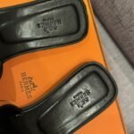 Hermes Oran Sandal Noir H021056Z 01340 - Image 6