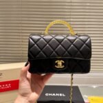 Chanel Wallet On Chain And Resin With Gold Tone Metal Black 20Cm - Image 2
