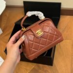 Chanel Mini Bag With Top Handle Shiny And Gold Tone Metal Brown 19Cm As4958 B16872 Ny562 - Image 2