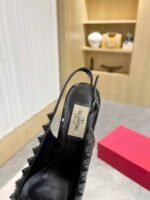 Valentino Rockstud Bow Slingback Pump In Patent Leather With Matching Studs Black 4W2S0Ib8Ixh 0No - Image 2