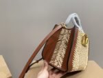 Valentino Garavani Vlogo Signature Handbag With Raffia Embroidery 22Cm - Image 3